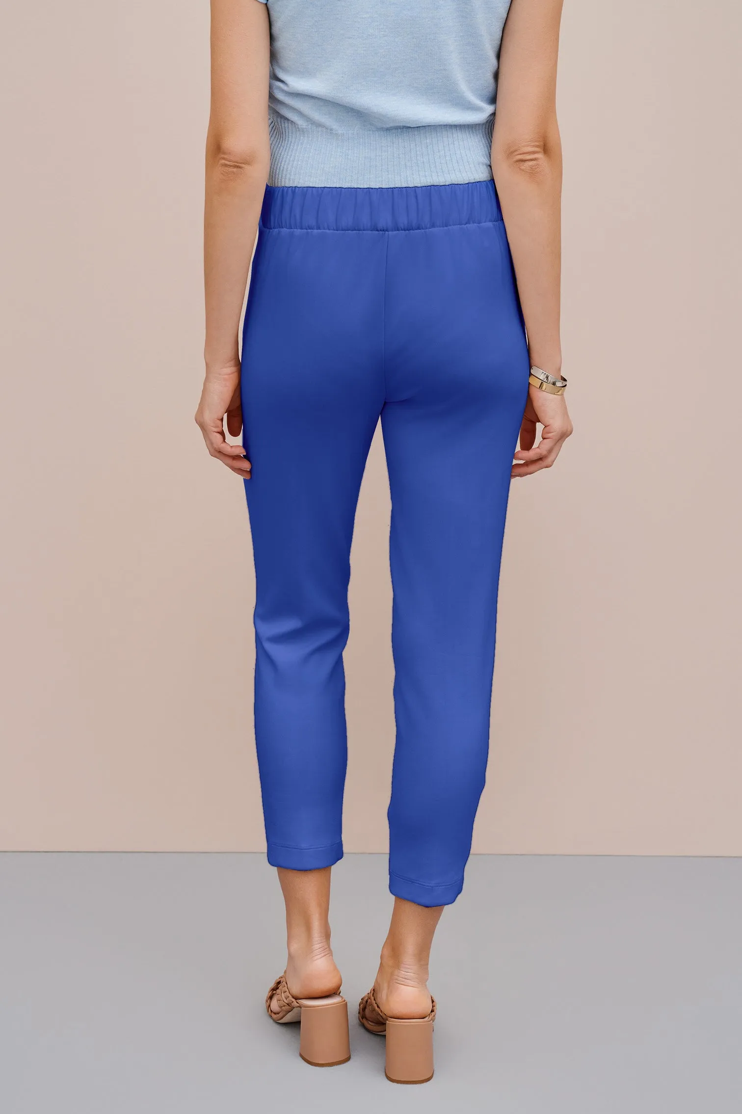 Pantalone stretto in jersey tecnico blu